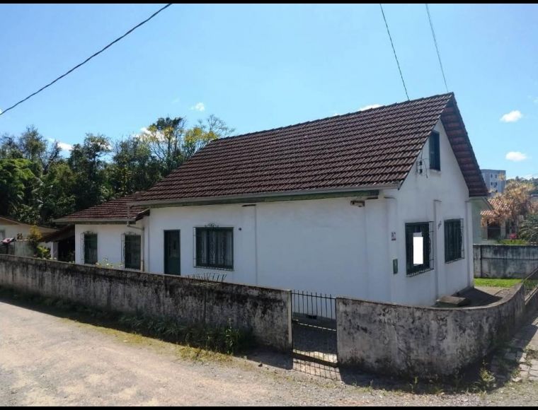 Casa no Bairro Floresta em Joinville com 3 Dormitórios e 98 m² - SR059