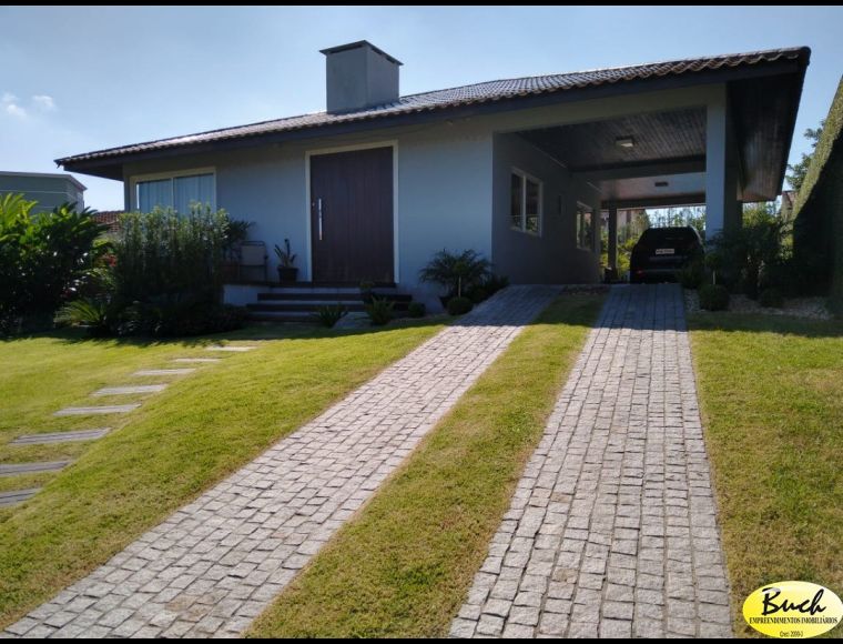 Casa no Bairro Glória em Joinville com 3 Dormitórios (3 suítes) - BU53654V