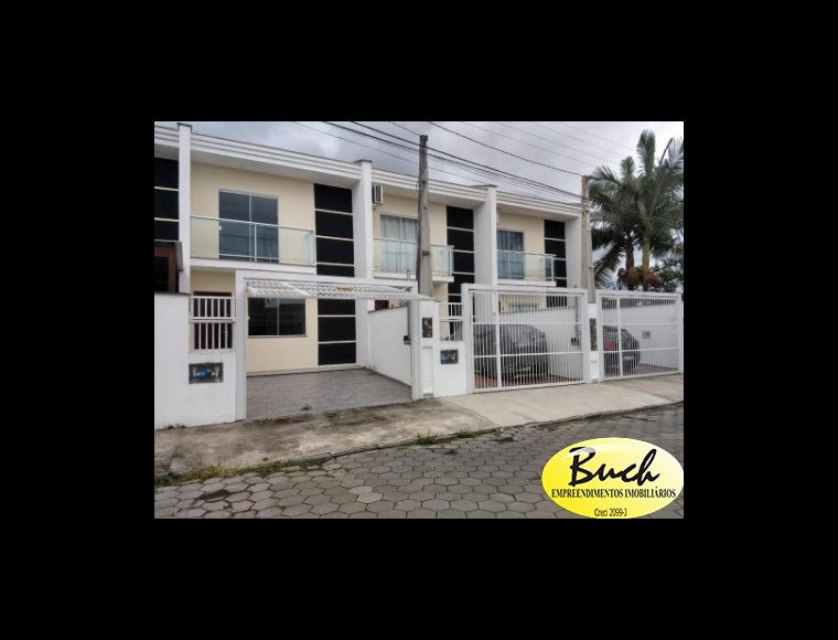 Casa no Bairro Guanabara em Joinville com 2 Dormitórios (2 suítes) e 82 m² - BU54143V