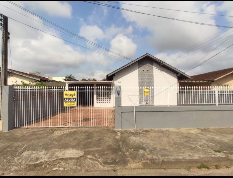 Casa no Bairro Guanabara em Joinville com 1 Dormitórios e 36 m² - 50033.006