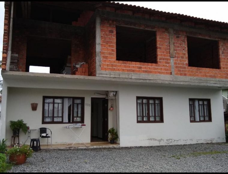 Casa no Bairro Itaum em Joinville com 2 Dormitórios - KR433