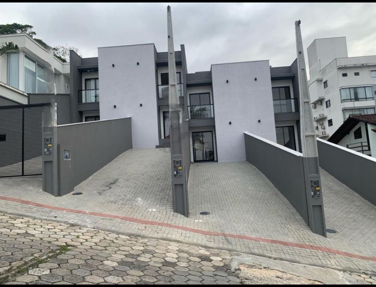 Casa no Bairro Itaum em Joinville com 2 Dormitórios (2 suítes) e 78 m² - LG8961