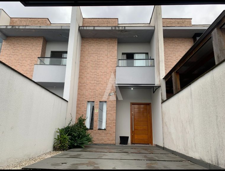 Casa no Bairro Jardim Iririú em Joinville com 2 Dormitórios - 26221