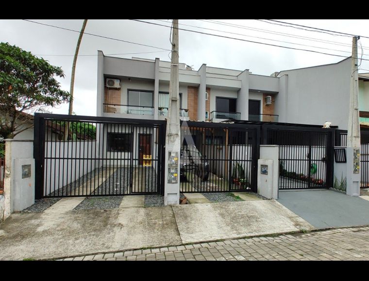 Casa no Bairro Nova Brasília em Joinville com 2 Dormitórios - 25486N