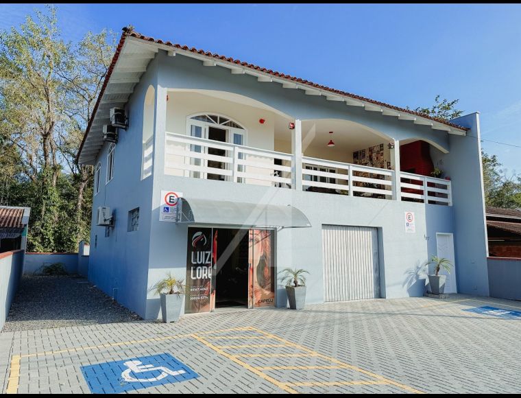 Casa no Bairro Nova Brasília em Joinville com 3 Dormitórios e 170 m² - 7759