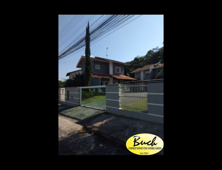Casa no Bairro Nova Brasília em Joinville com 3 Dormitórios e 112 m² - BU53331V