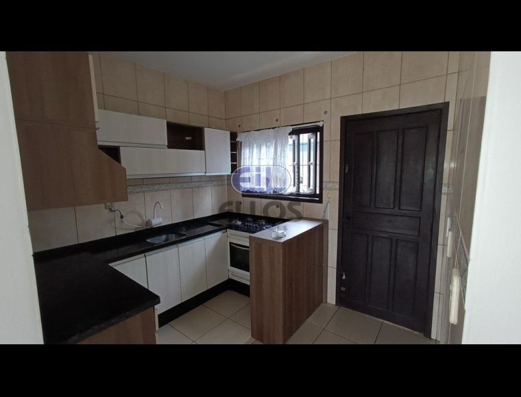 Casa no Bairro Paranaguamirim em Joinville com 2 Dormitórios e 80 m² - 02708001