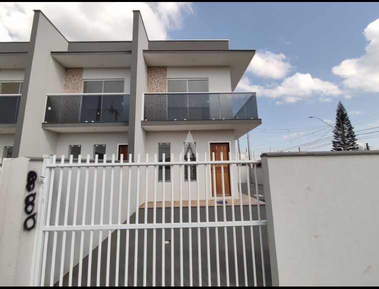 Casa no Bairro Paranaguamirim em Joinville com 2 Dormitórios e 71 m² - 11228.001