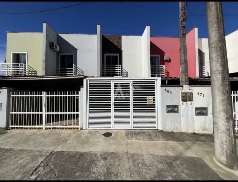 Casa no Bairro Parque Guarani em Joinville com 2 Dormitórios e 64 m² - 12581.001