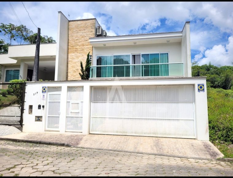 Casa no Bairro Santa Catarina em Joinville - 24334