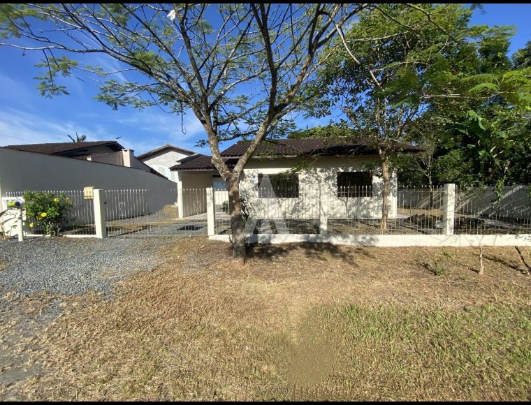 Casa no Bairro Santa Catarina em Joinville com 2 Dormitórios (1 suíte) - 26056A