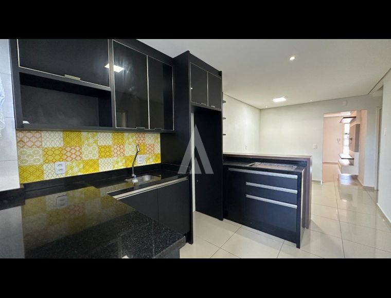 Casa no Bairro Vila Nova em Joinville com 2 Dormitórios (1 suíte) - 24771N