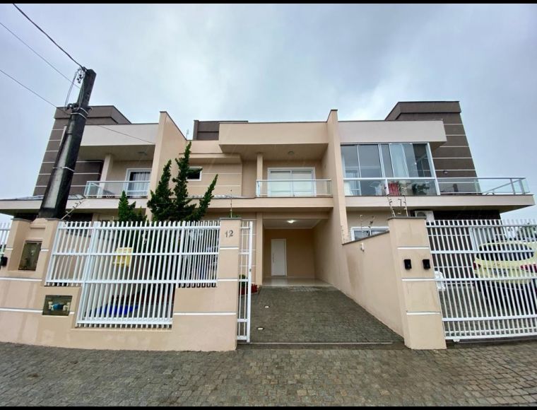 Casa no Bairro Vila Nova em Joinville com 3 Dormitórios (1 suíte) e 120 m² - 3042