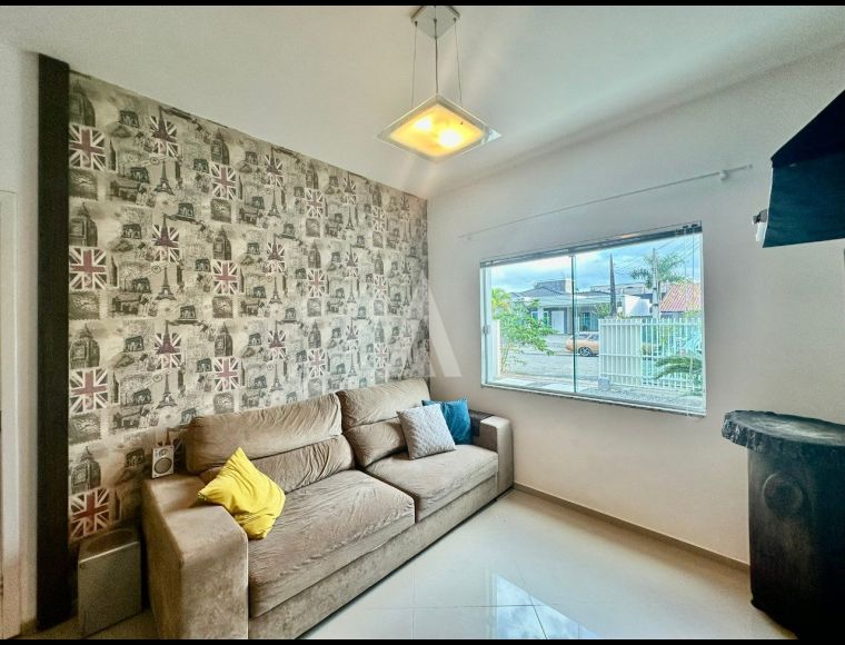 Casa no Bairro Vila Nova em Joinville com 2 Dormitórios (1 suíte) - 25817N