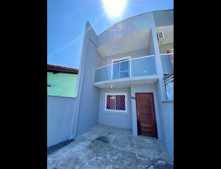 Casa no Bairro Vila Nova em Joinville com 3 Dormitórios e 85 m² - 3066