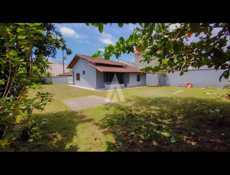 Casa no Bairro Vila Nova em Joinville com 1 Dormitórios (1 suíte) - 25998A