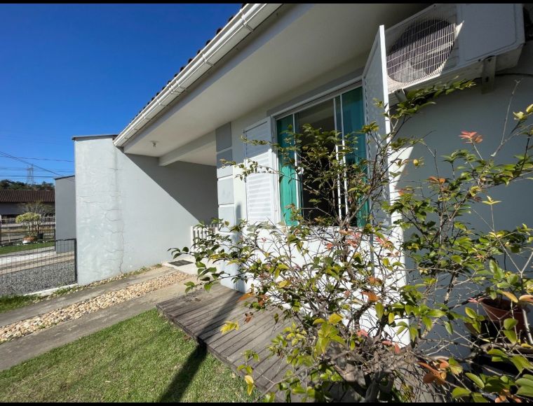Casa no Bairro Vila Nova em Joinville - 25422A