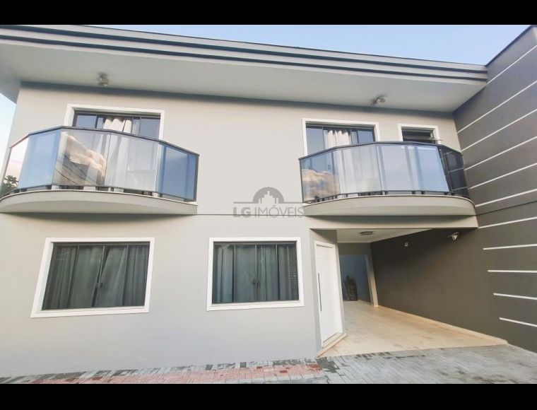 Casa no Bairro Vila Nova em Joinville com 4 Dormitórios (2 suítes) - LG9286