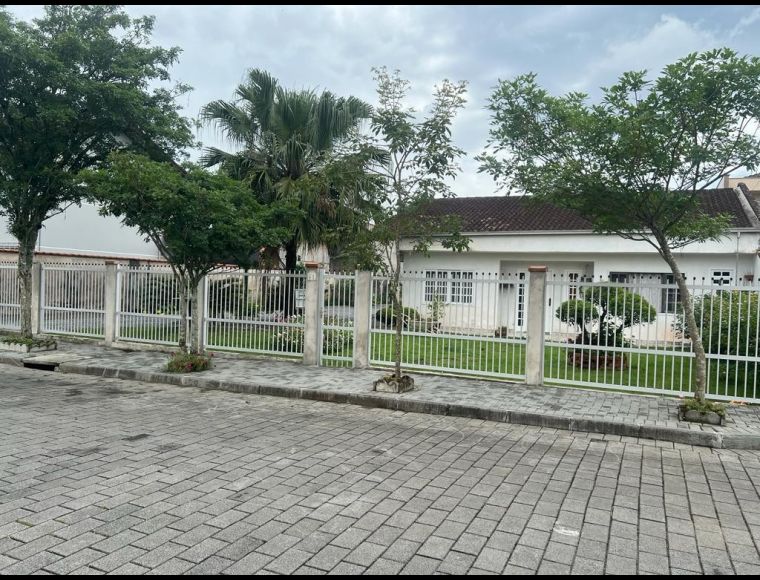 Casa no Bairro Vila Nova em Joinville com 3 Dormitórios (1 suíte) e 126 m² - SR044