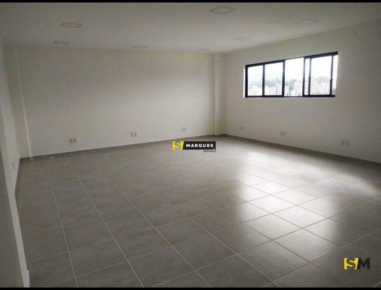 Sala/Escritório no Bairro Bucarein em Joinville com 56 m² - 273