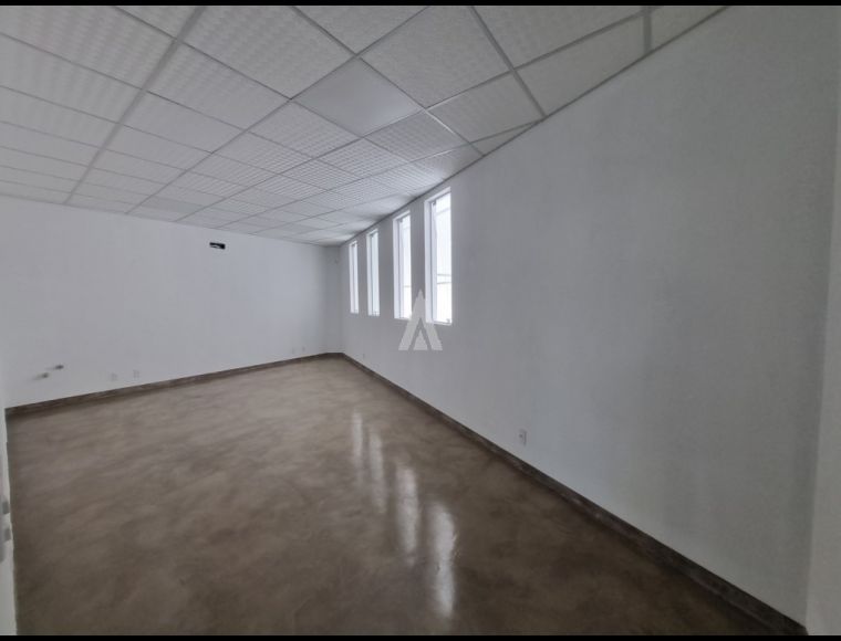 Sala/Escritório no Bairro Comasa em Joinville com 26 m² - 11308.007