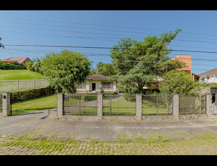 Terreno no Bairro América em Joinville com 2470 m² - DI108
