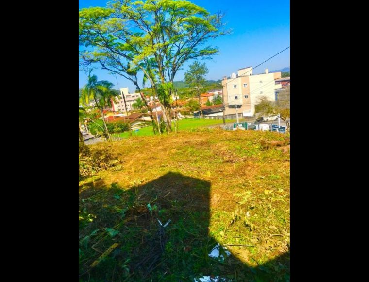 Terreno no Bairro América em Joinville com 399 m² - KT134