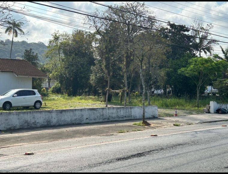 Terreno no Bairro América em Joinville com 1900 m² - LG9012