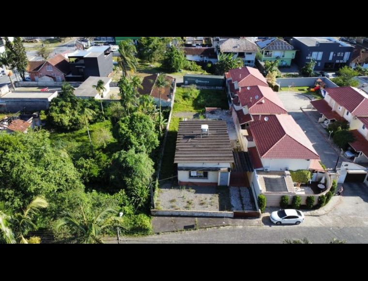 Terreno no Bairro América em Joinville com 794 m² - KT103