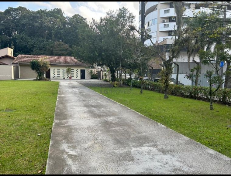 Terreno no Bairro Anita Garibaldi em Joinville com 2451 m² - LG8937