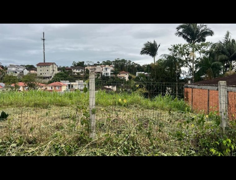 Terreno no Bairro Bom Retiro em Joinville com 606 m² - LG9078