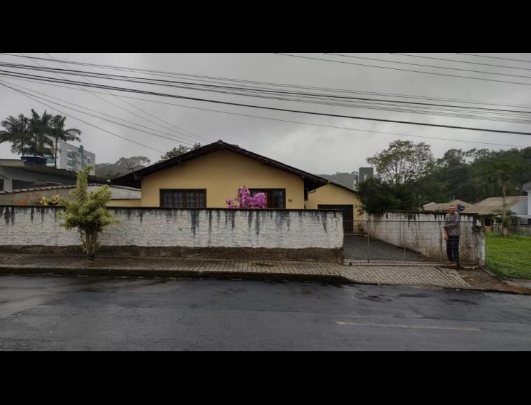 Terreno no Bairro Costa e Silva em Joinville com 1177 m² - KT378
