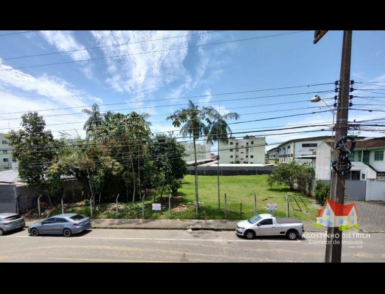 Terreno no Bairro Iririú em Joinville com 1267 m² - TE0196