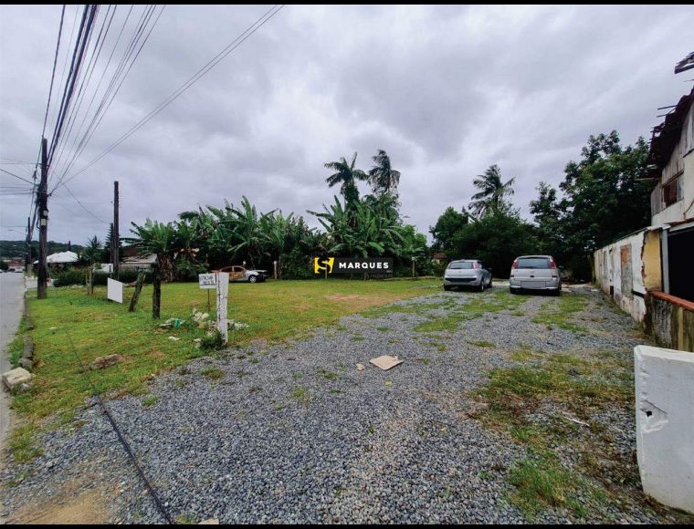 Terreno no Bairro Itaum em Joinville com 360 m² - 670