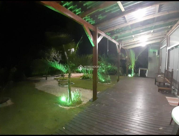 Casa em Laguna com 4 Dormitórios (1 suíte) - 419312