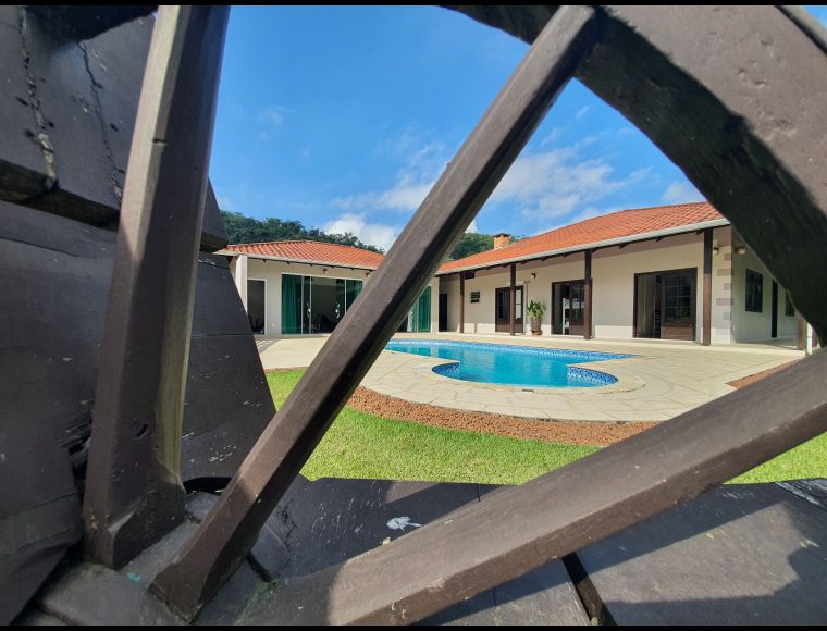 Imóvel Rural no Bairro Terceiro Braço do Norte em Massaranduba com 5 Dormitórios (1 suíte) e 145956 m² - A80051