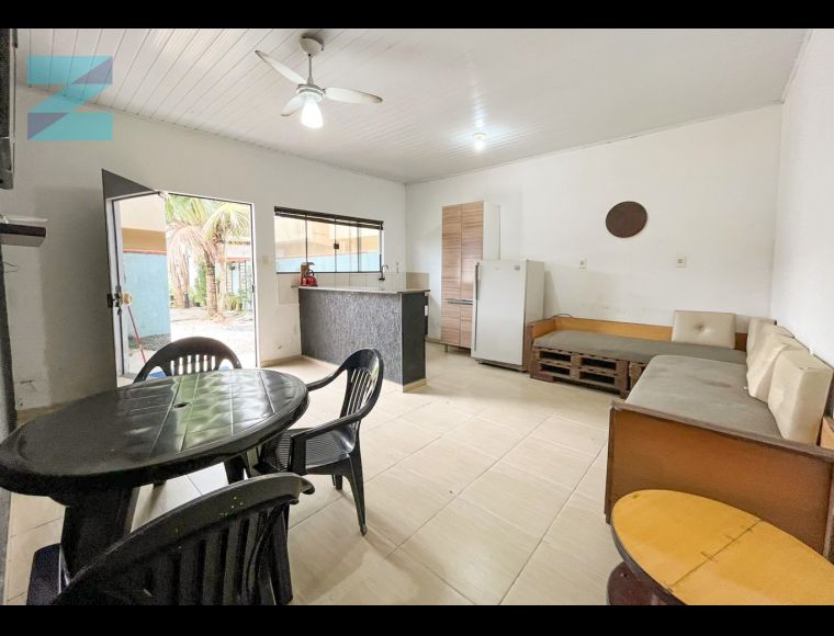 Casa no Bairro Meia Praia em Navegantes com 2 Dormitórios e 65 m² - 6290373