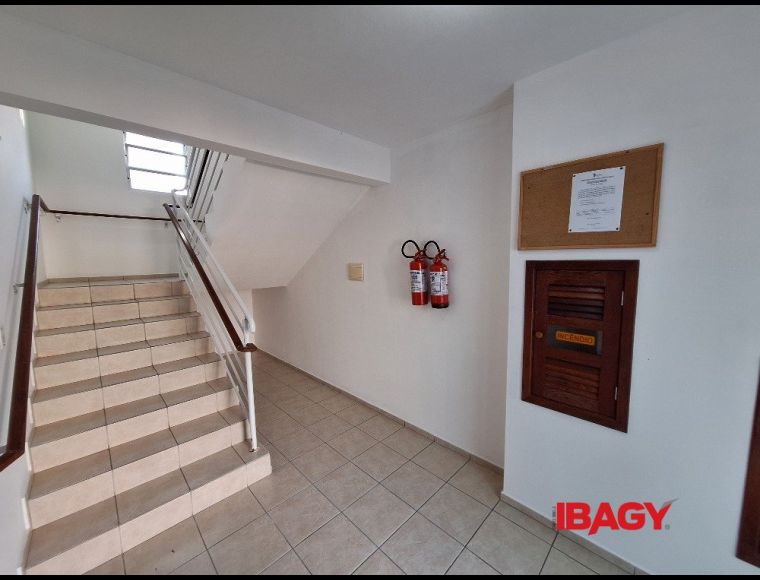 Apartamento no Bairro Barra do Aririú em Palhoça com 2 Dormitórios e 46.53 m² - 118225