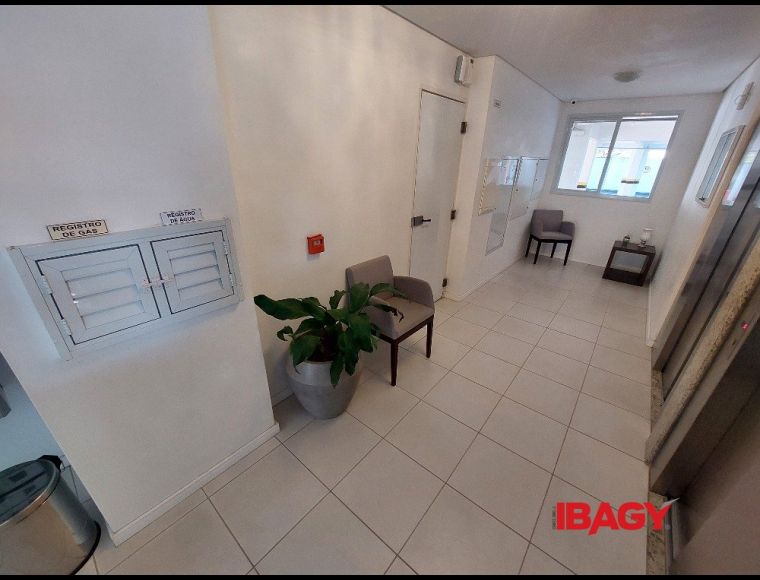 Apartamento no Bairro Caminho Novo em Palhoça com 2 Dormitórios (1 suíte) e 62.75 m² - 123232
