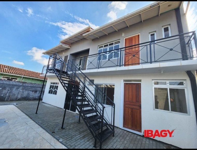 Apartamento no Bairro Jardim Eldorado em Palhoça com 1 Dormitórios e 30 m² - 122723