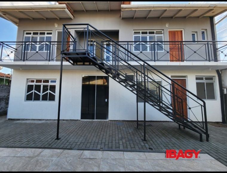 Apartamento no Bairro Jardim Eldorado em Palhoça com 1 Dormitórios e 30 m² - 122717