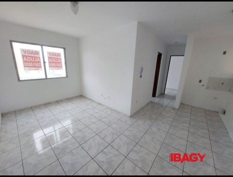 Apartamento no Bairro Pachecos em Palhoça com 2 Dormitórios e 46.7 m² - 117919
