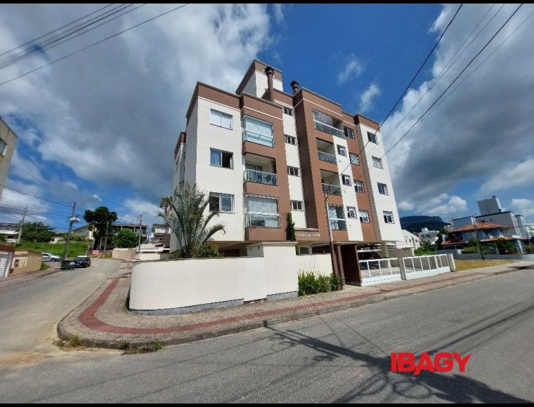 Apartamento no Bairro Pagani em Palhoça com 3 Dormitórios (2 suítes) e 144.54 m² - 122314
