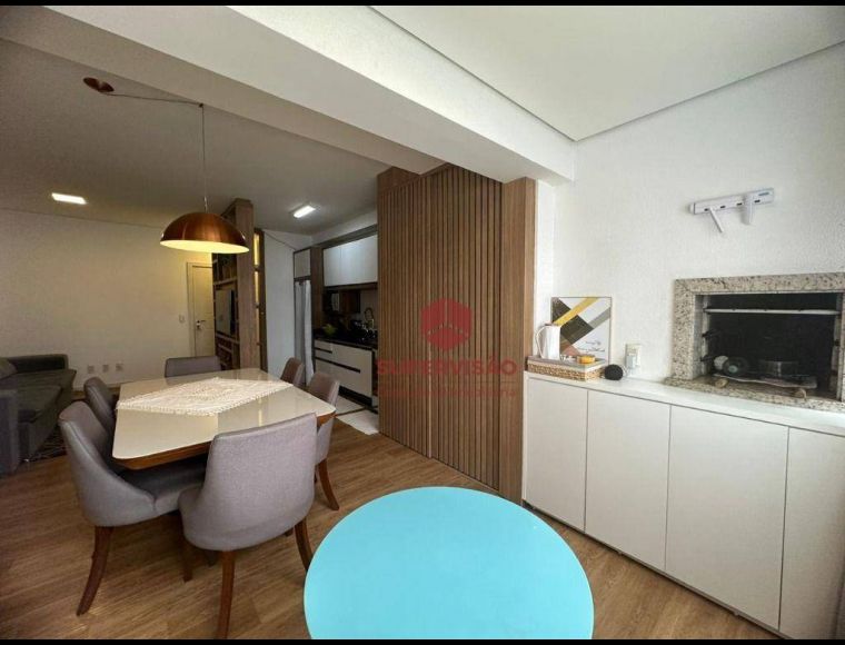 Apartamento no Bairro Pagani I em Palhoça com 3 Dormitórios (1 suíte) e 88 m² - AP2642