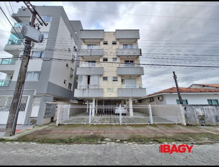 Apartamento no Bairro Passa Vinte em Palhoça com 2 Dormitórios e 65 m² - 117051