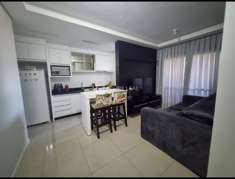 Apartamento no Bairro Passa Vinte em Palhoça com 3 Dormitórios (1 suíte) e 72 m² - 20333