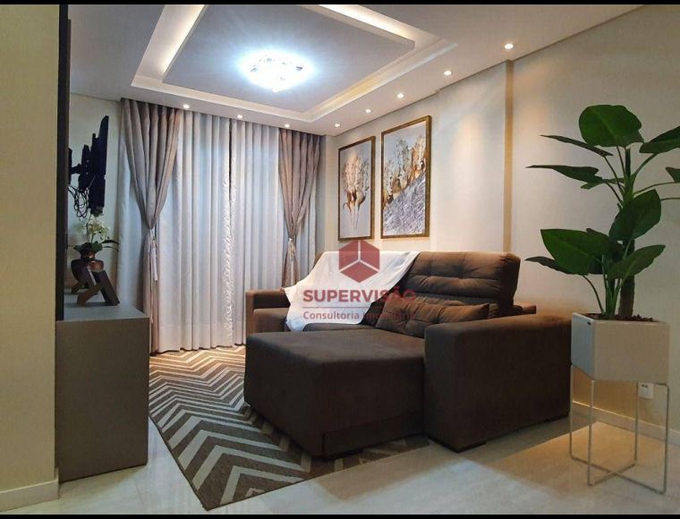 Apartamento no Bairro Pedra Branca em Palhoça com 3 Dormitórios (1 suíte) e 102 m² - AP2319