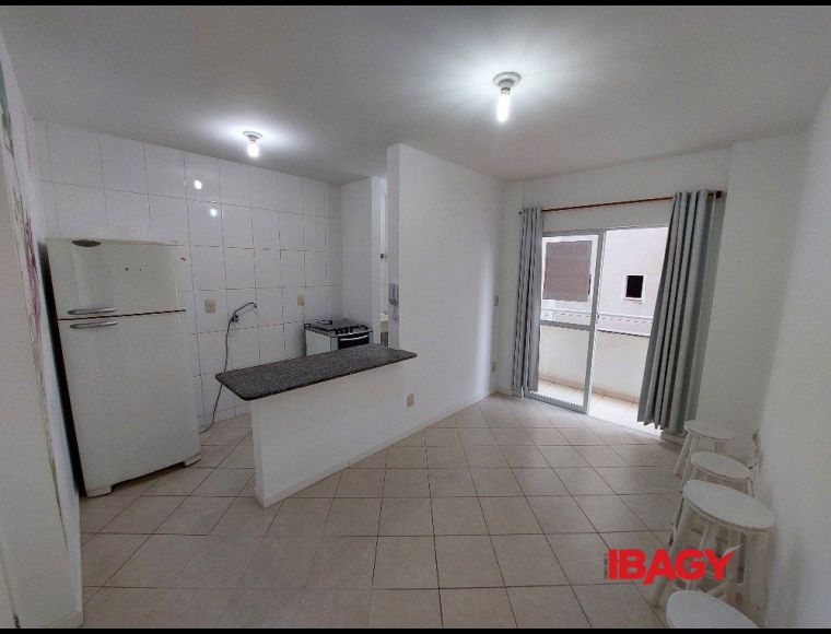 Apartamento no Bairro Pedra Branca em Palhoça com 1 Dormitórios e 37.5 m² - 99332