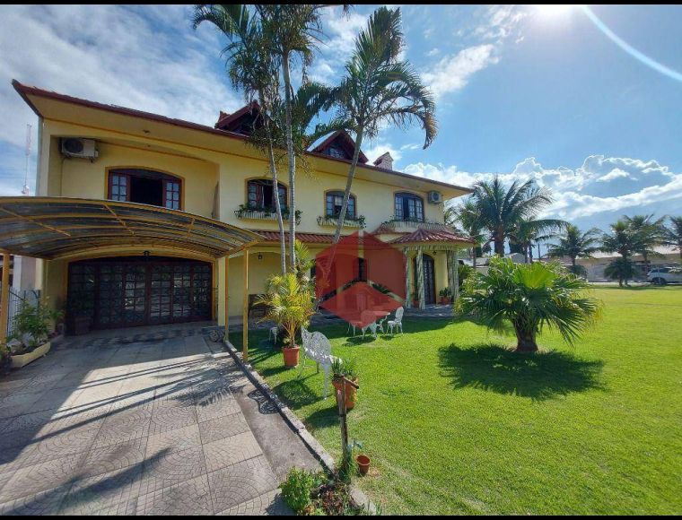 Casa no Bairro Barra do Aririú em Palhoça com 4 Dormitórios (1 suíte) e 500 m² - CA0750