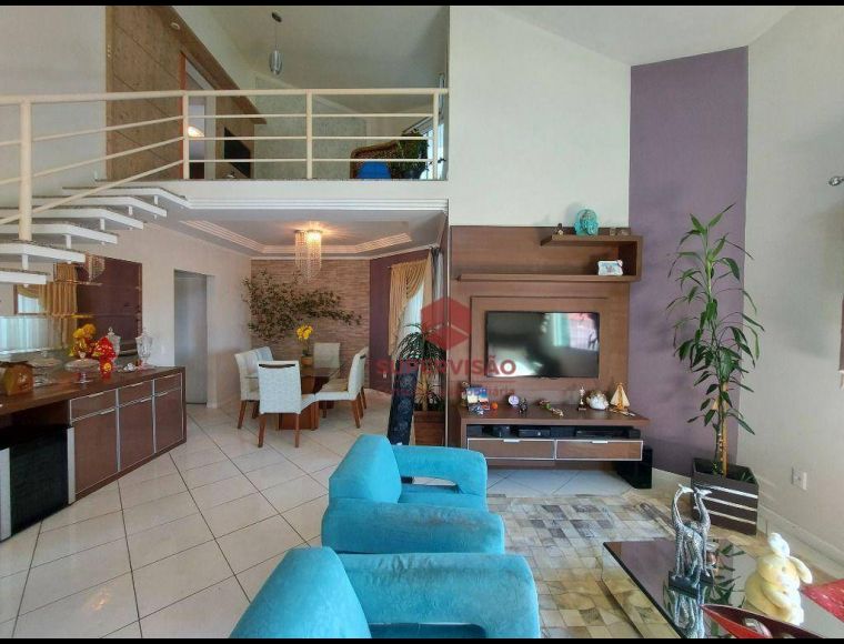 Casa no Bairro Pagani em Palhoça com 3 Dormitórios (2 suítes) e 190 m² - CA0829